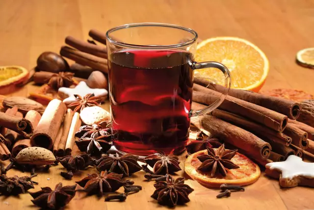 Mulled wine with spices